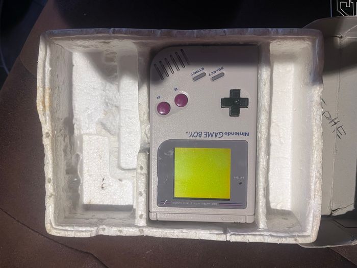 Game boy en boîte - photo numéro 7