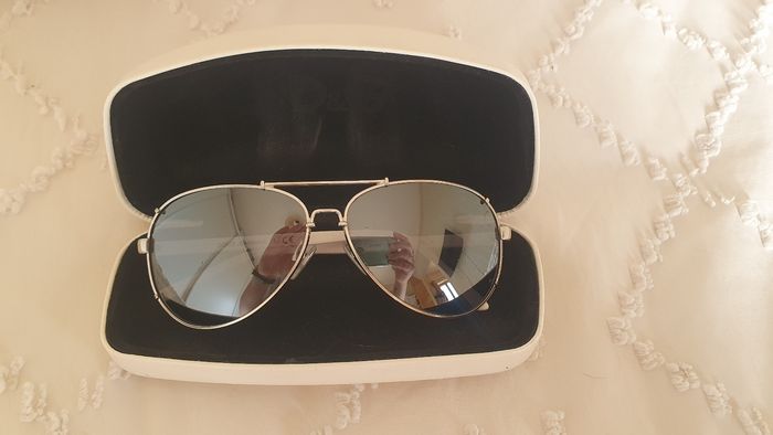 Lunette de soleil - photo numéro 1