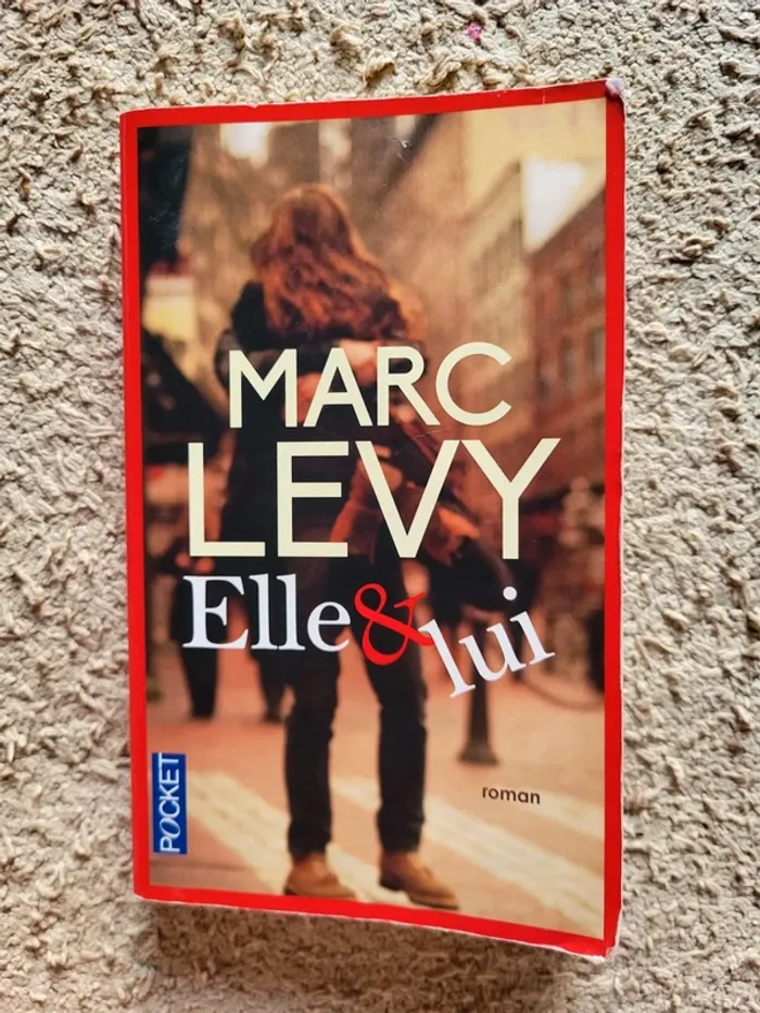 Livre "Elle & lui" de Marc Levy - Comédie romantique