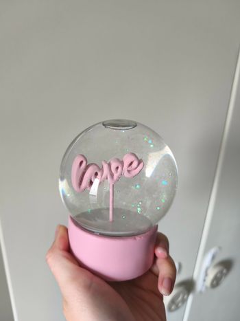 Boule à neige rose Love