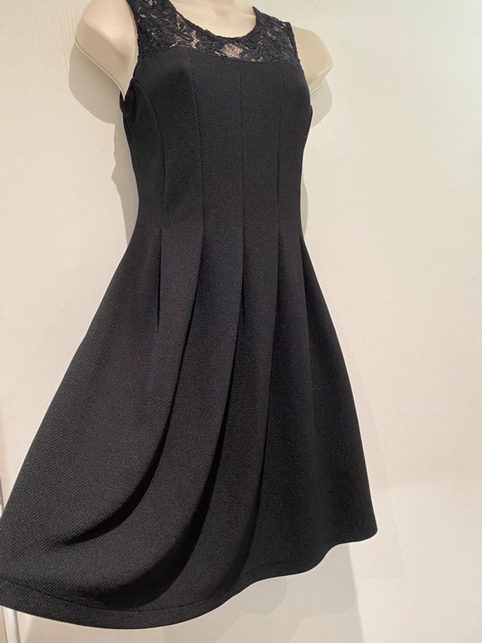 Petite robe noire, Pinky, taille S dentelle - photo numéro 3