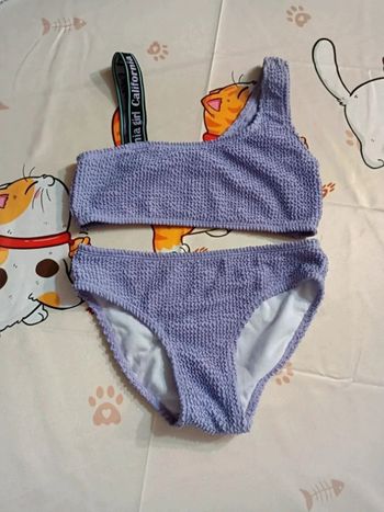 Maillot de bain 2 pièces zeeman 10 ans très bon état