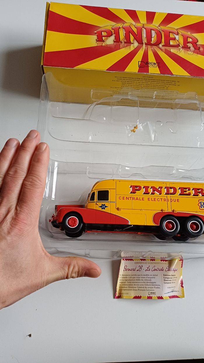 Modèle réduit camion bernard du cirque pinder direkt collections - photo numéro 4