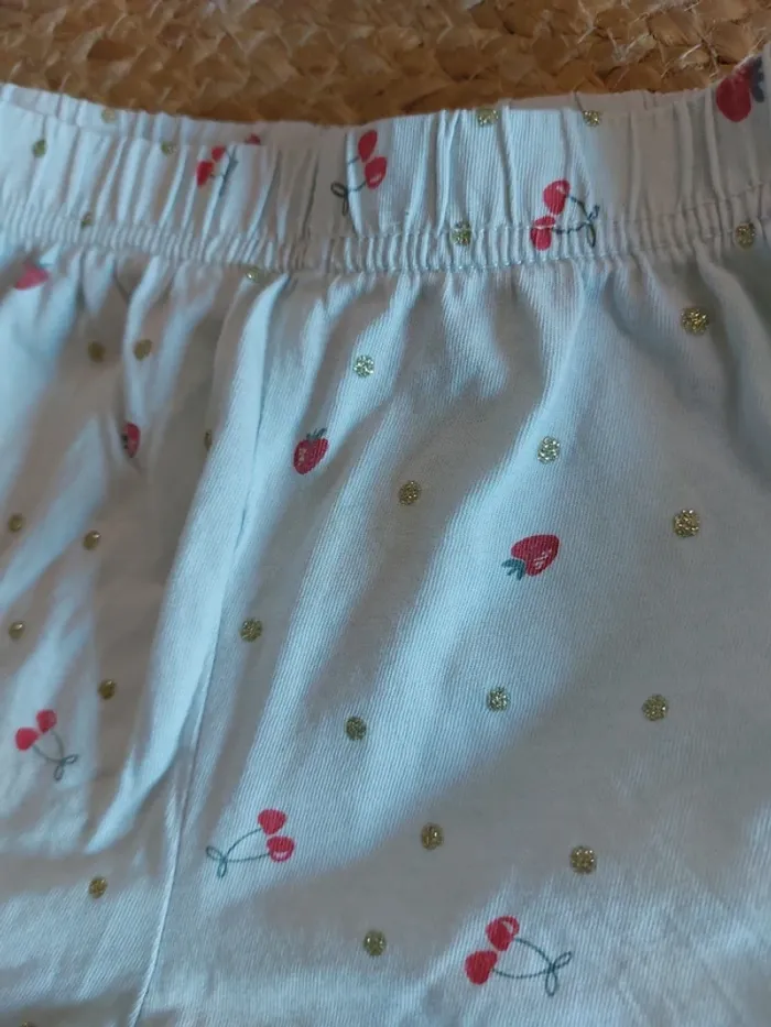 Short fraises 🍓 4 ans - photo numéro 2