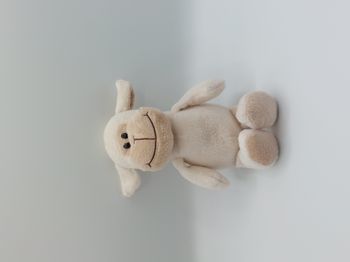 Peluche doudou mouton blanc écru KINDER beige marron yeux noirs 24 cm