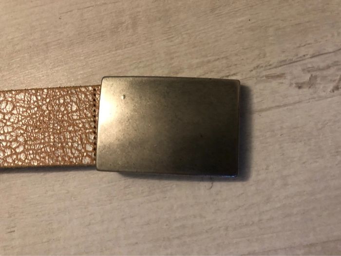 Ceinture épaisse « Saddler » en cuir craquelée blanc T85 portée 1 fois - photo numéro 2
