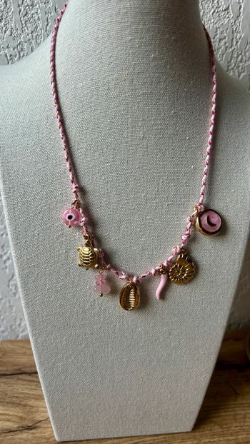 Collier à breloques