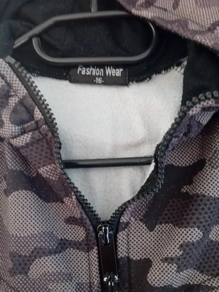 Veste de jogging de chez Yamaha en taille 16 ans - photo numéro 6