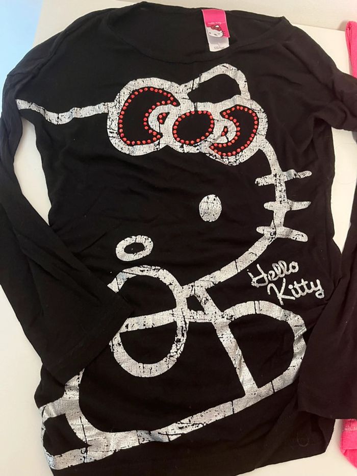 Lot 2 tee shirts hello kitty - photo numéro 2