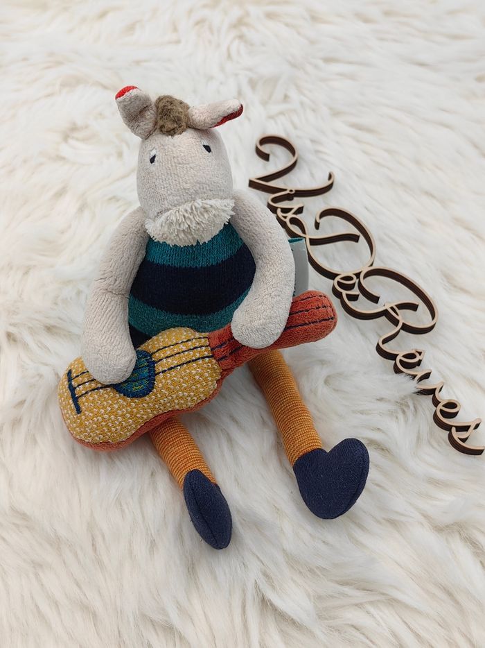 Mini doudou peluche hochet Zadig
Cheval Moulin roty Les Zig et Zag guitare