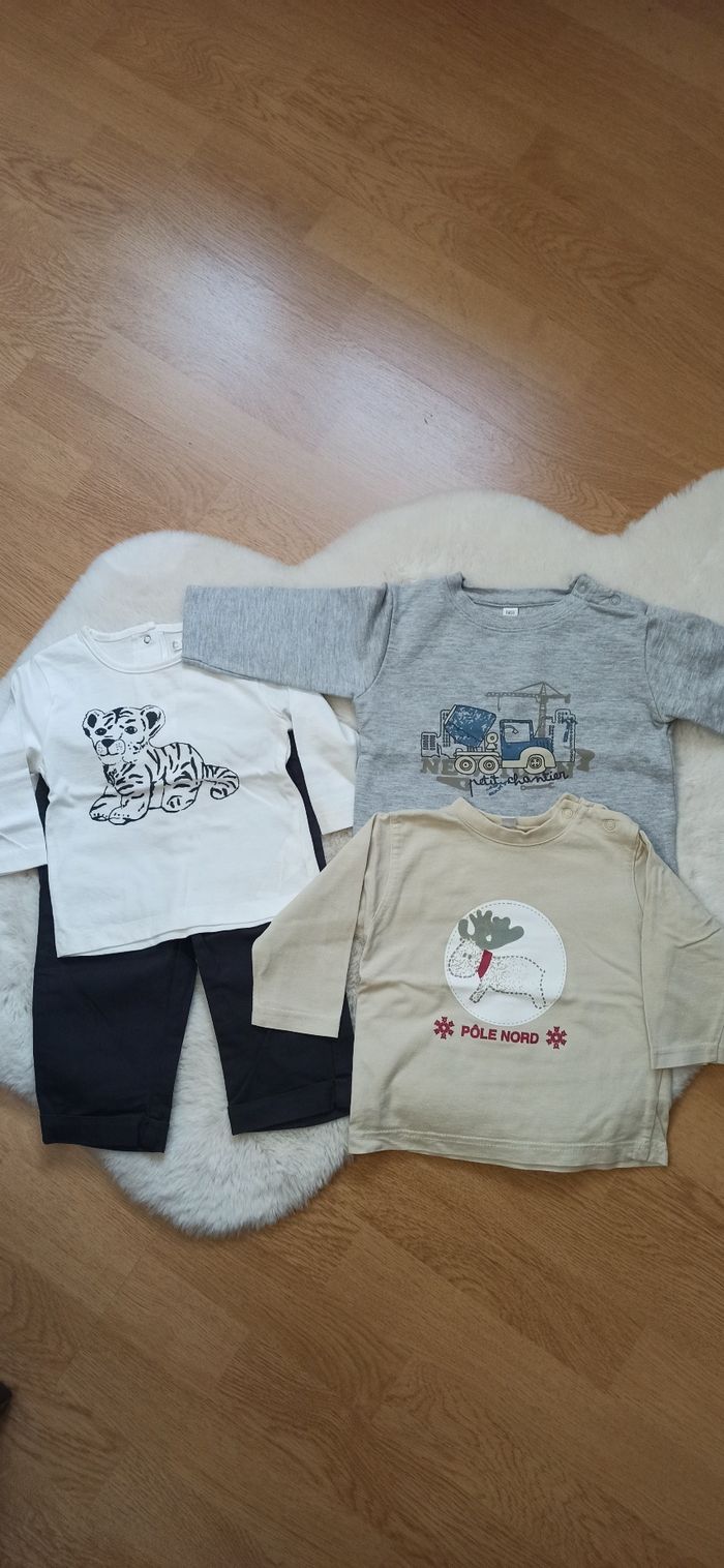 Lot de 4 vêtements taille 9 mois