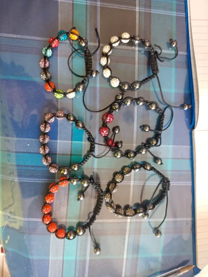 Lot de 6 bracelets Shamballa