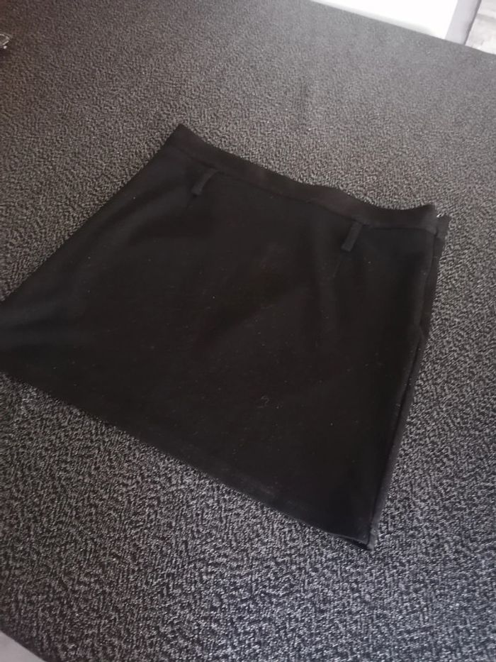 Jupe noire Jennyfer taille38 #Vêtements_femmes_krocaro