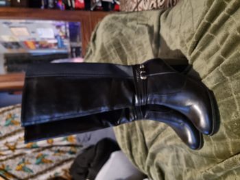 Bottes à talons en cuir