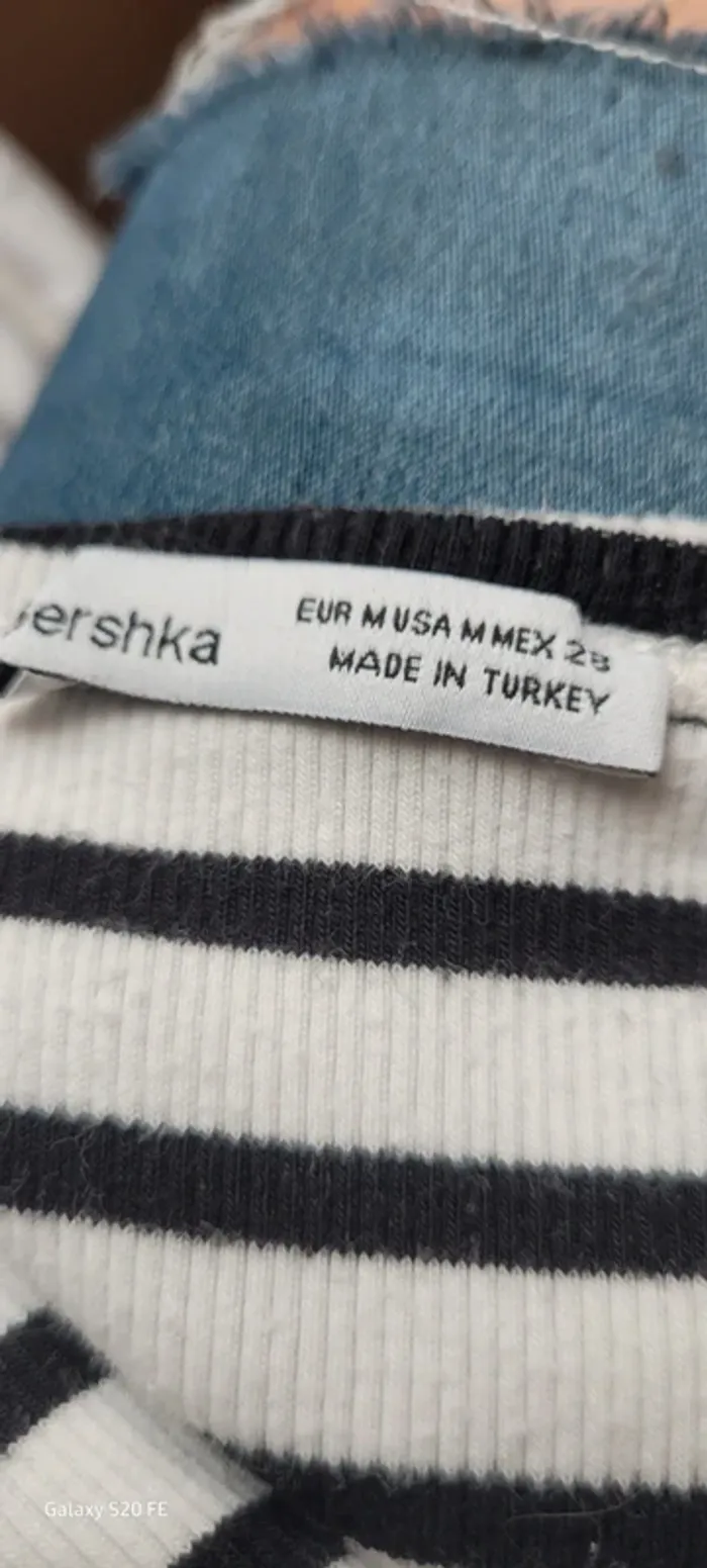 Marinière    tee shirt manches longues Bershka  M - photo numéro 5