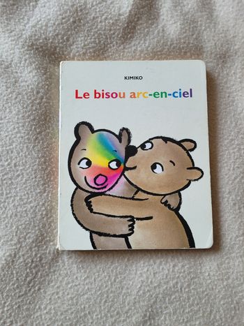 Livre kimiko bisou arc en ciel 