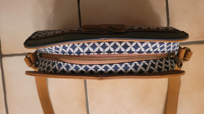 Sac en bandoulière Bonobo TBE - photo numéro 2