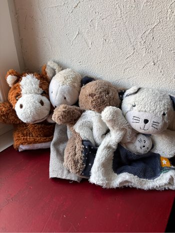 Lot de 4 marionnettes