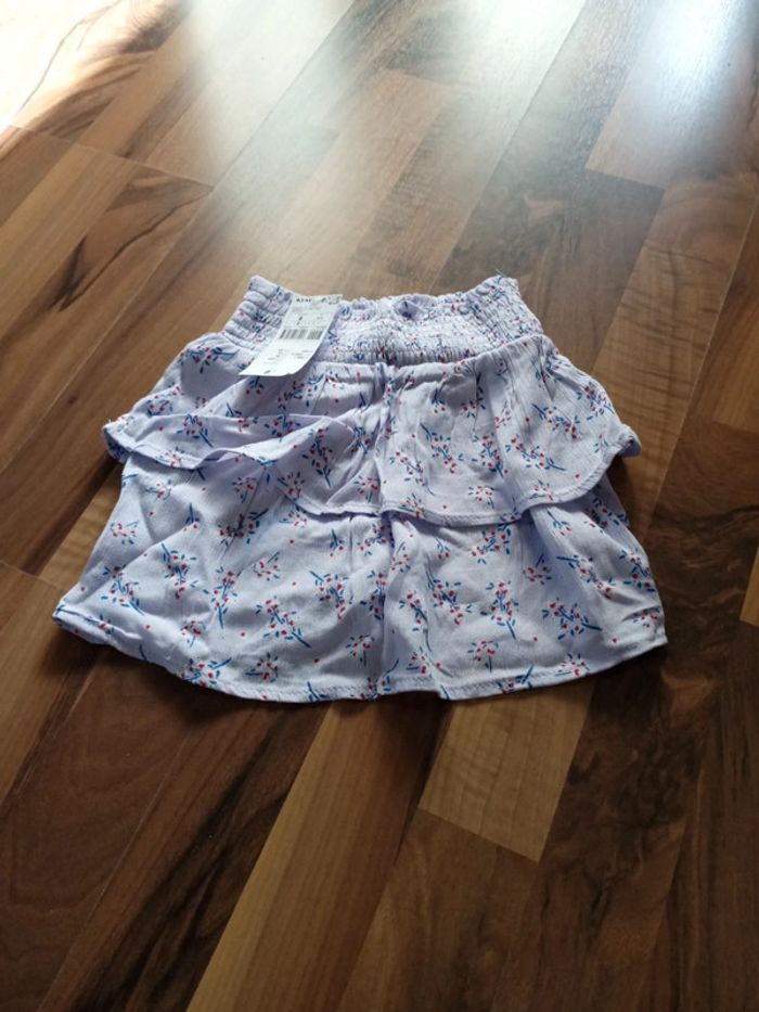Jupe neuve 4 ans