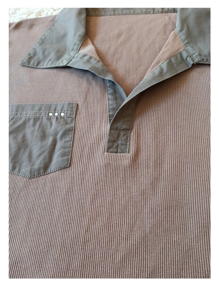Polo sans manches marron à col contrasté – style rétro, casual chic - - photo numéro 2