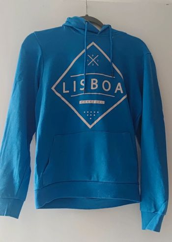 Pull bleu