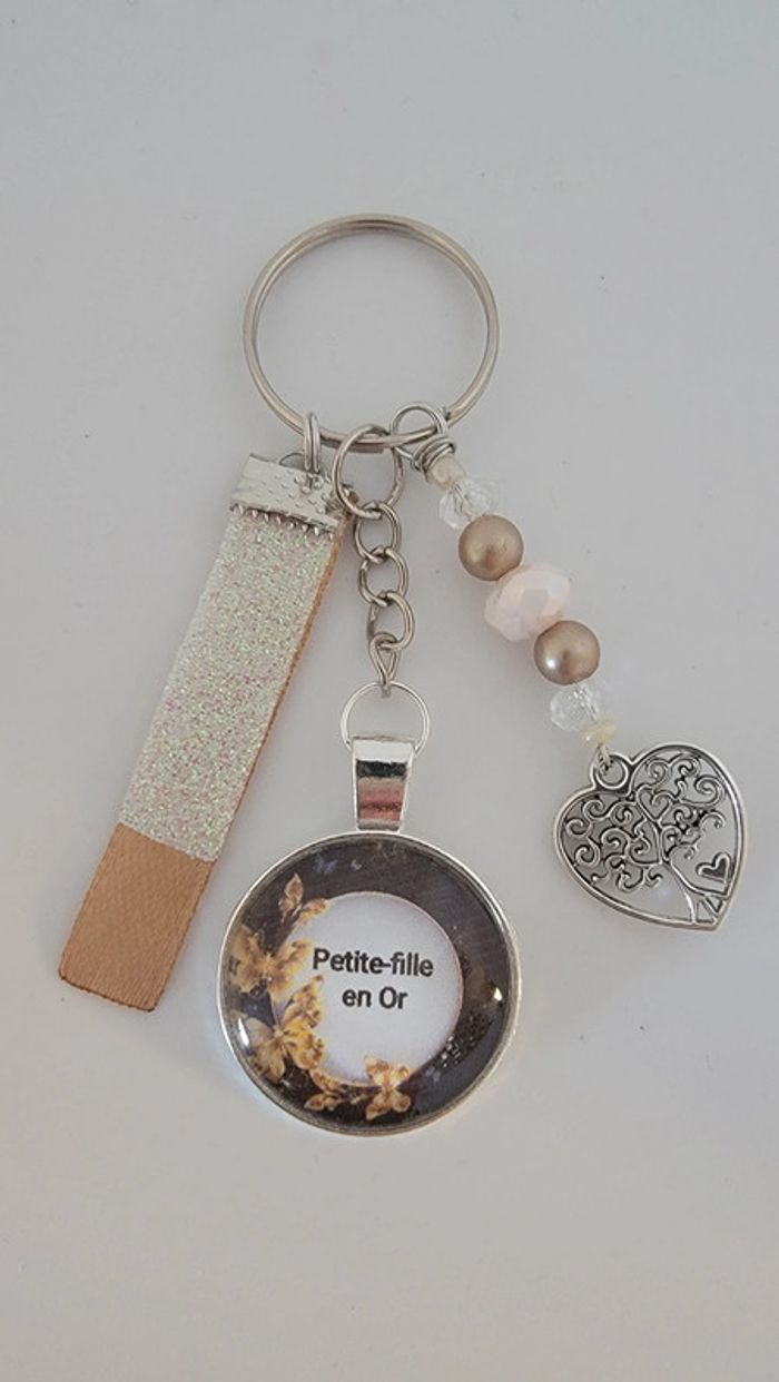 Cadeau petite fille, porte clé message bijoux de sac " petite fille en or"