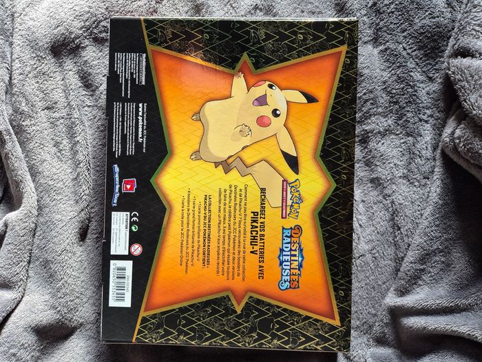 Coffret pikachu v destinées radieuses - photo numéro 2