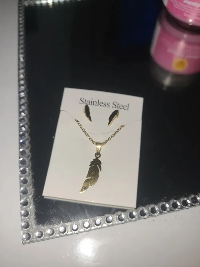 Ensemble chêne pendentif plus boucles d'oreilles en acier inoxydable - photo numéro 3