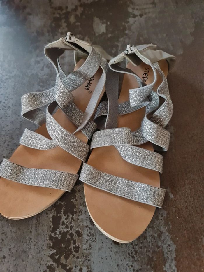 Sandales à lanières élastiques Stephen