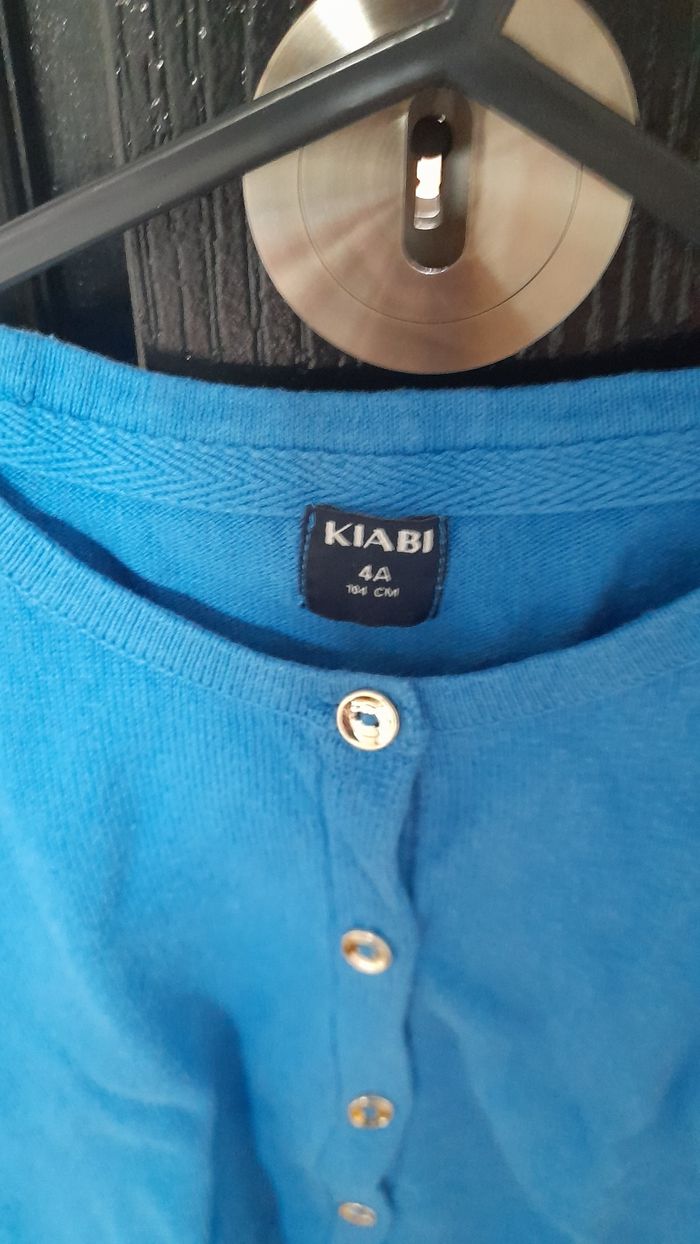 Lot gilets fille 4ans - photo numéro 7