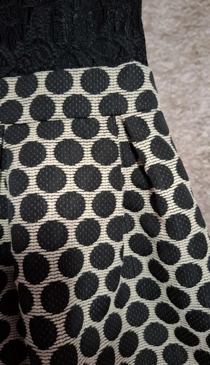 Robe à pois et dentelle - photo numéro 5