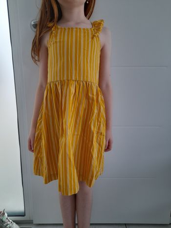Jolie robe taille 8 ans