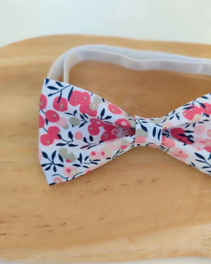 Noeud papillon pour enfant Motif fleuri / liberty rose Wiltshire - photo numéro 2