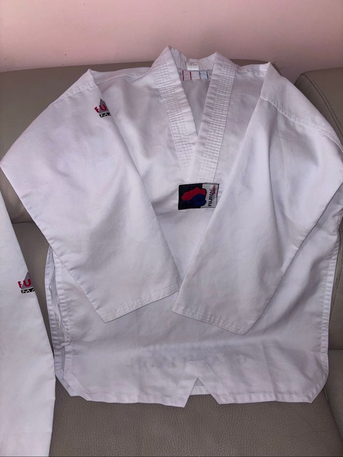 Tenue de takwondo comme neuve +ceinture jaune - photo numéro 5