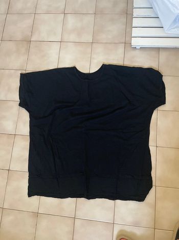 T-shirt noir ample