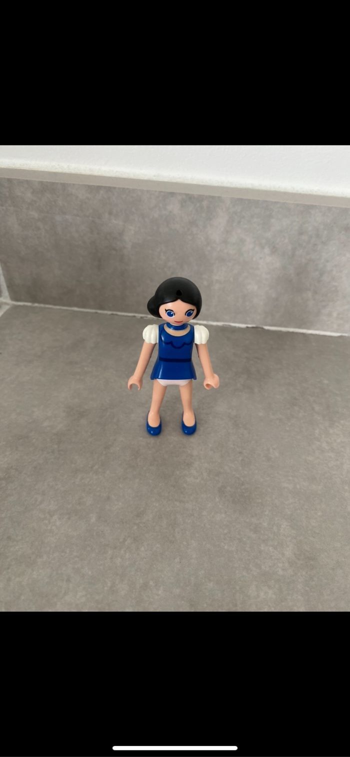 Petite poupée - photo numéro 2