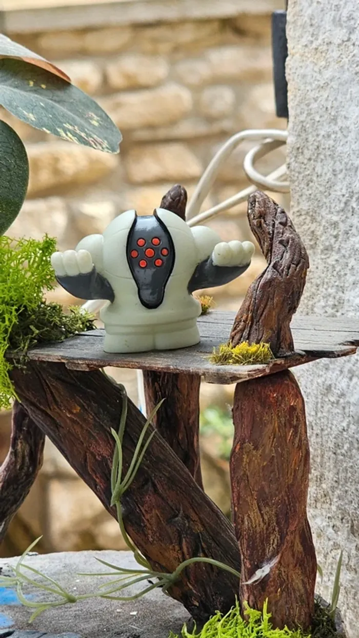 Super figurine Pokemon Nintendo finger puppet registeel