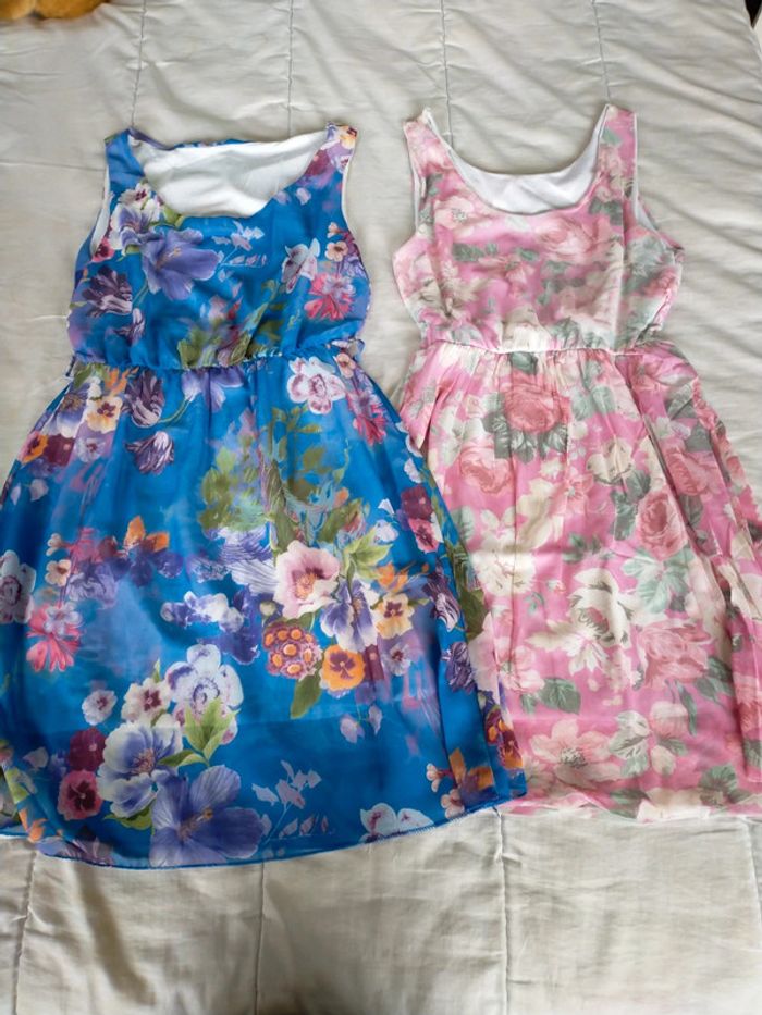 Lot 2 petites robes d'été fleuries