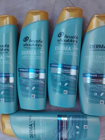 Shampoing head and shoulders