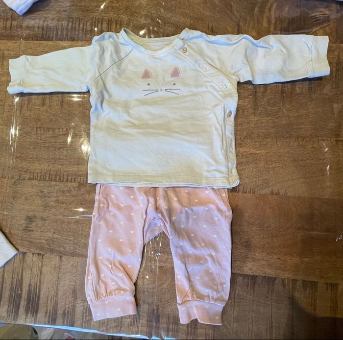 Lot vêtements bébé fille 6-9 mois (68-74 cm) - photo numéro 3