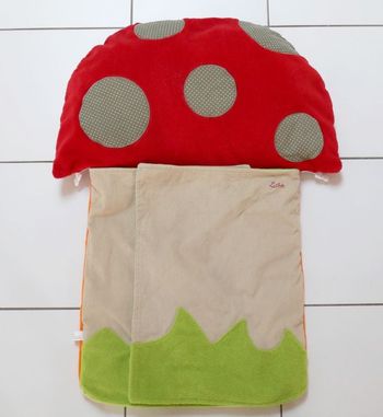 Tapis d'éveil original forme Champignon marque Latitude Candide