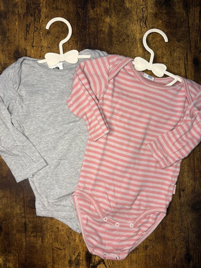 Lot 2 bodys absorba 12m