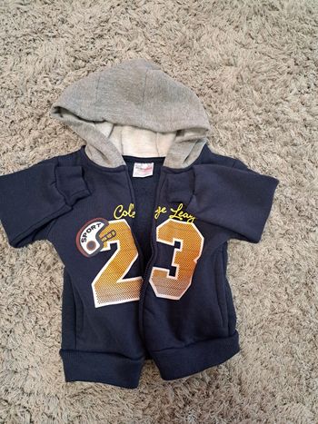 Sweat avec capuche bébé garçon 9-12 mois