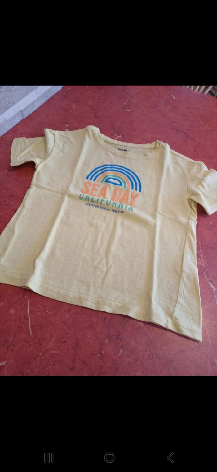 T.shirt garçon taille 4 ans