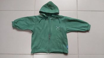 Gilet zippé à capuche 2 ans