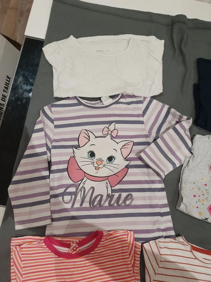 Lot de 23 vêtements - photo numéro 2