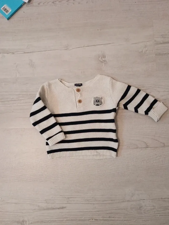 Pull marin 6 mois TBE