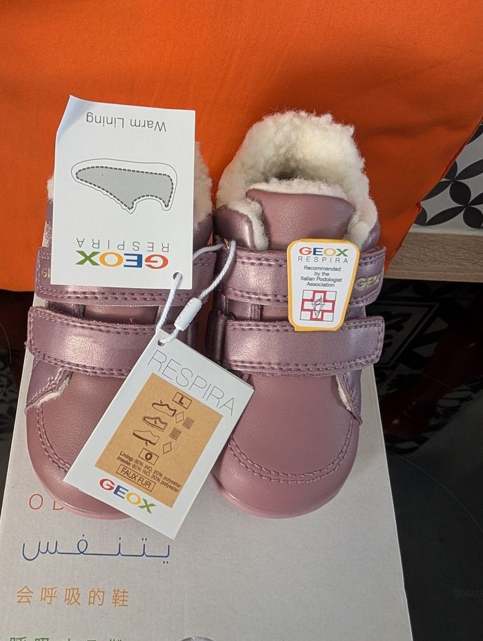 Chaussures fourrés fille. Conseillé par les podologues. Taille 22. Neuf. Geox. - photo numéro 6