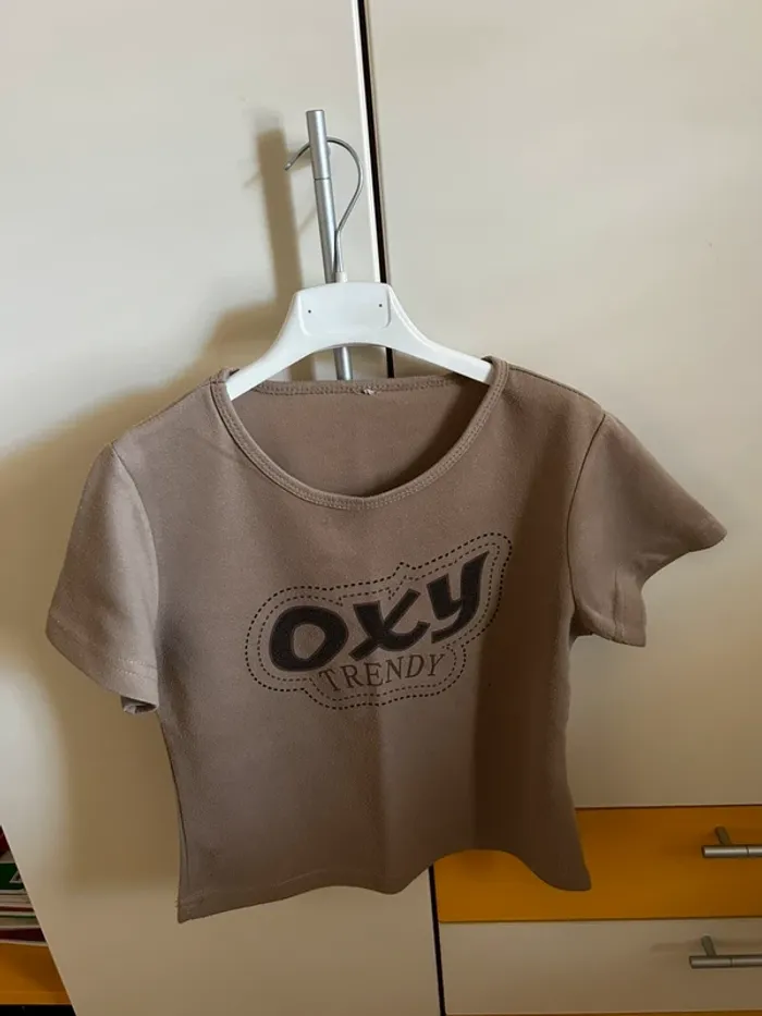 Maglietta beige a mezze maniche - photo numéro 2