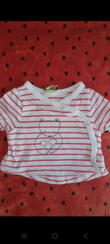 Pull/Tee-shirt naissance 0 mois fille en bon état